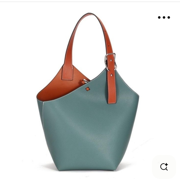 chloe bertolli Handbags - CHLOE BERTOLLI Elegant Green and Tan Leather Bucket Women's Handbag